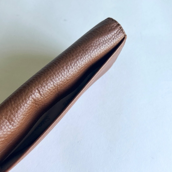 Michael Kors Tan Pebble Genuine Leather Wallet - Picture 6 of 12